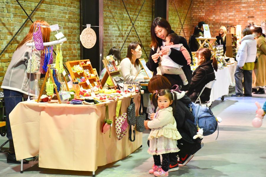 全国から作家集うフェスに」 「蔵KURAハンドメイド」50回達成