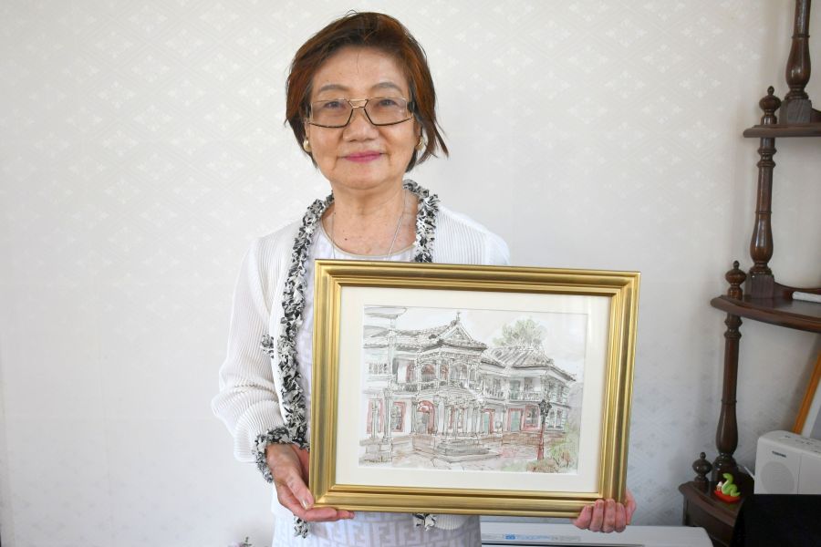 明治館に建物描いた水彩画寄贈 前橋の山中のり子さん | 桐生タイムス
