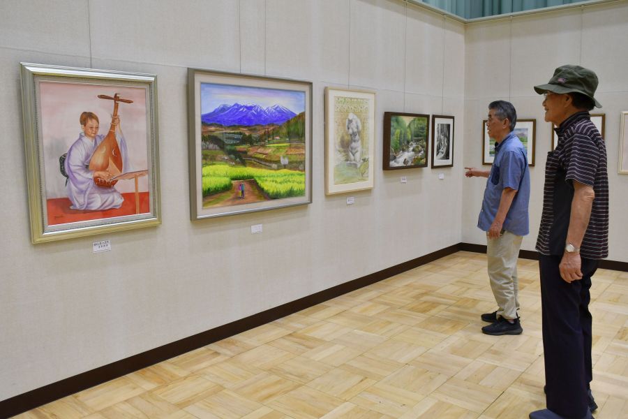 北アルプスの山色鮮やかに 風土記であさのたかおさん版画作品展