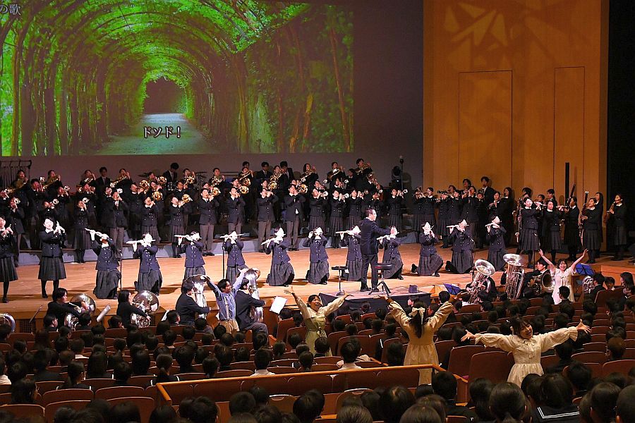 圧巻の演奏と演出で中高生魅了 大阪桐蔭高校吹奏楽部2回目の公演 パル