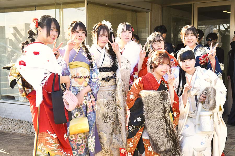 30日まで唐澤龍彦作品展 愛らしい動物イラスト36点展示 伊東屋珈琲