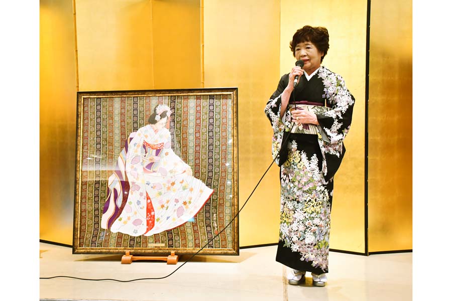 現代の名工・荒木千恵子さん死去 横振り刺しゅうの技用いた絵画確立 21