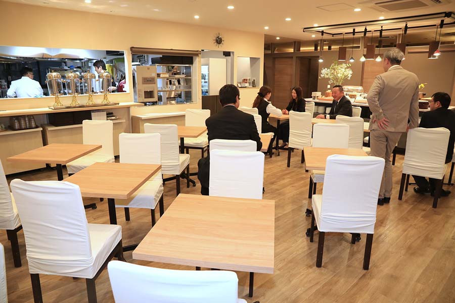 パークイン桐生、1階に新レストラン開店 日本酒とワイン味わう店に