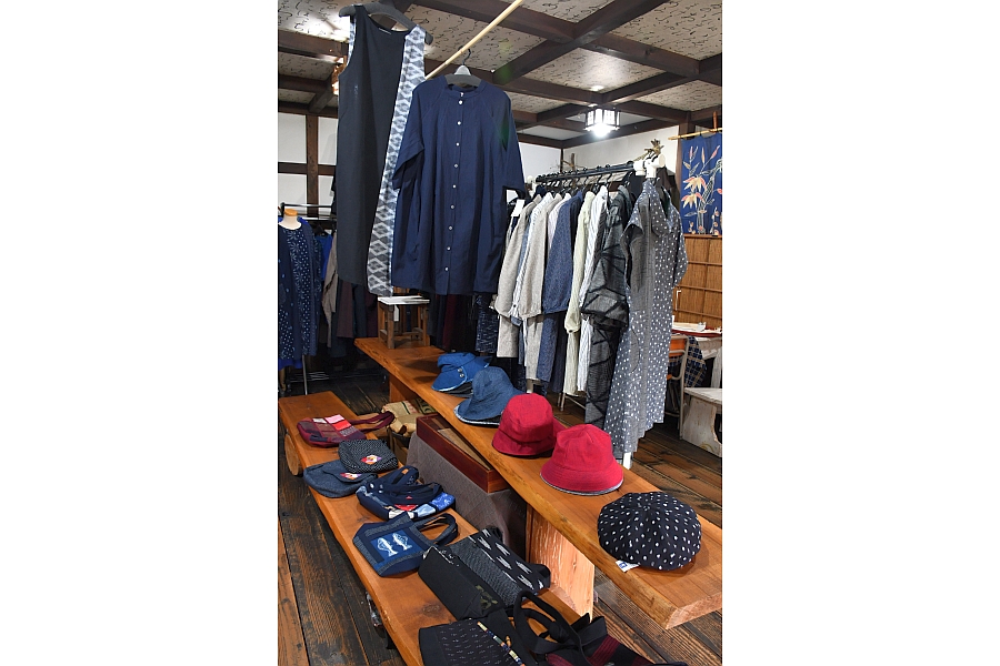 久留米絣の夏服ずらり 風土記で京都の「圓」展示会 | 桐生タイムス