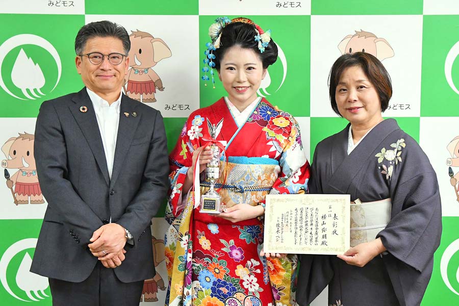 愛らしい動物のペン画中心に 伊東屋珈琲2号店で唐澤さん個展 | 桐生