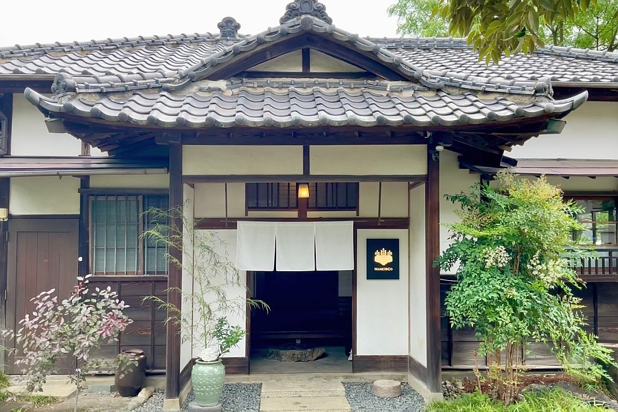 県重文のレプリカ展示 所蔵の酒井抱一「秋草花卉図」と谷文晁「孔雀