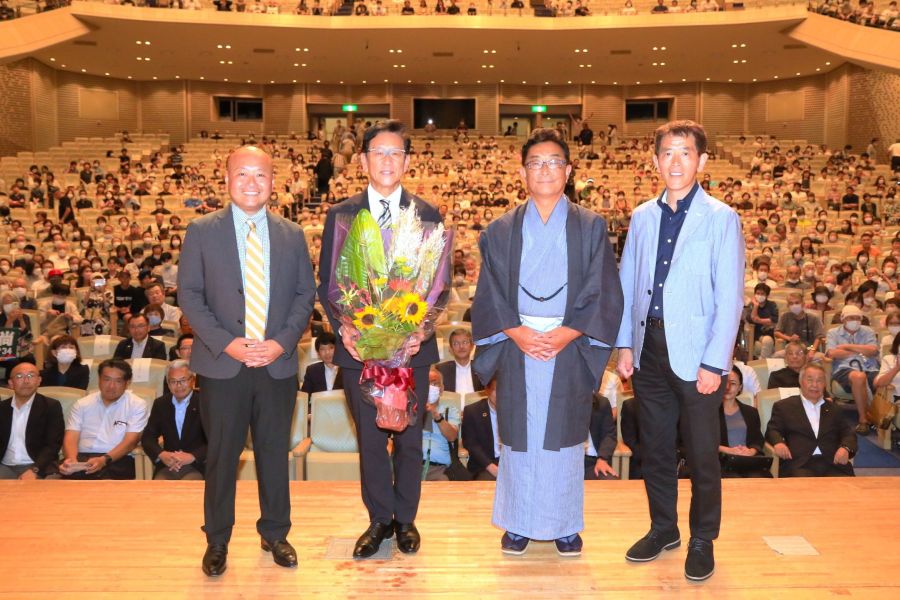 WBC優勝監督・栗山英樹さん講演「まず自分の街を愛して」 「球都
