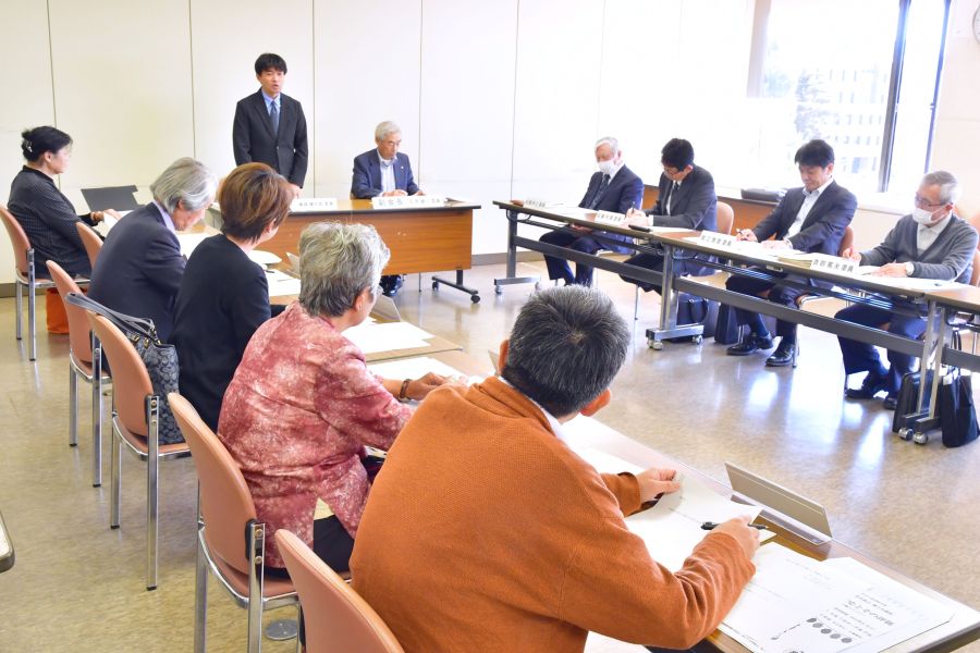 年１回の桐生市史編さん審議会 「授業で使える市史に」動画記録保存など要望 | 桐生タイムス