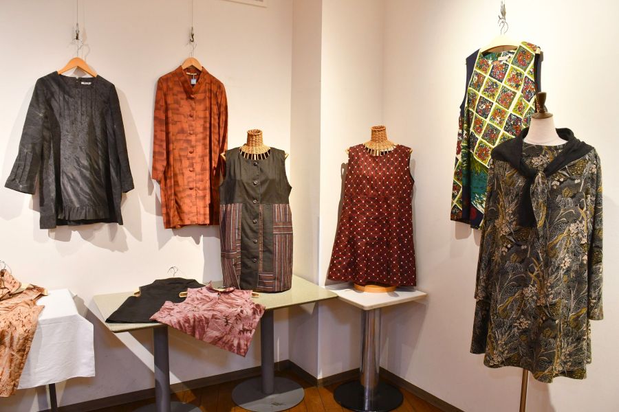 京都のブランド「圓」 久留米絣の洋服を展示 風土記で | 桐生タイムス