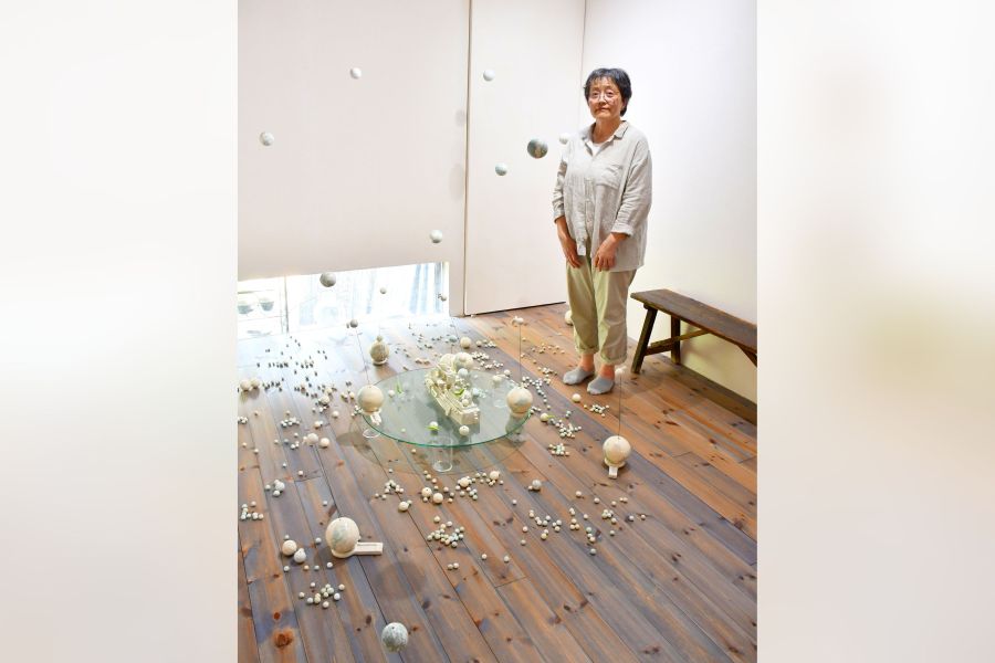 【現代陶芸】【作家物】母娘像 現代陶芸】【作家物】母娘像 奥直子 のアート作品 | 現代アートの