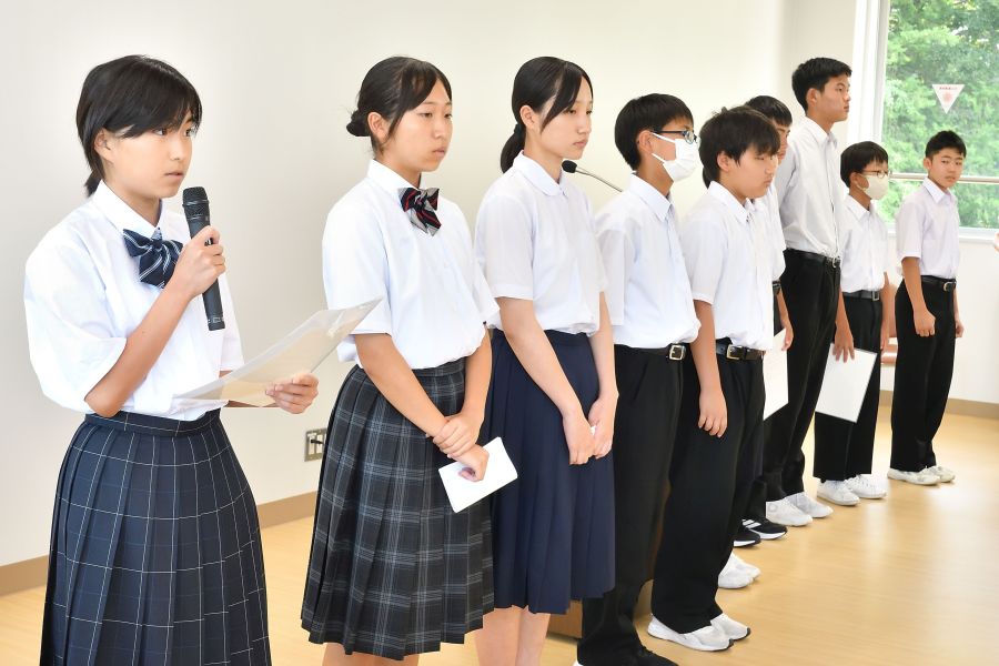 【中古】 社会人先生奮戦記 校長先生でも…教頭先生でも…ないの？/鳥影社/高橋好夫 Amazon.co.jp: 高橋 秀実: 本、バイオグラフィー、最新アップデート