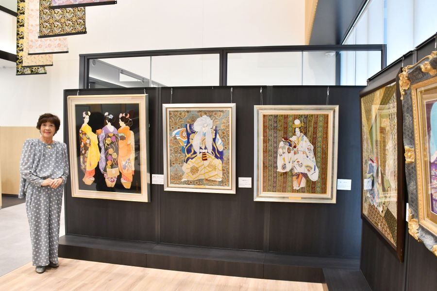 桐生信用金庫100周年を記念 荒木千恵子さん8日から作品展「お祝い