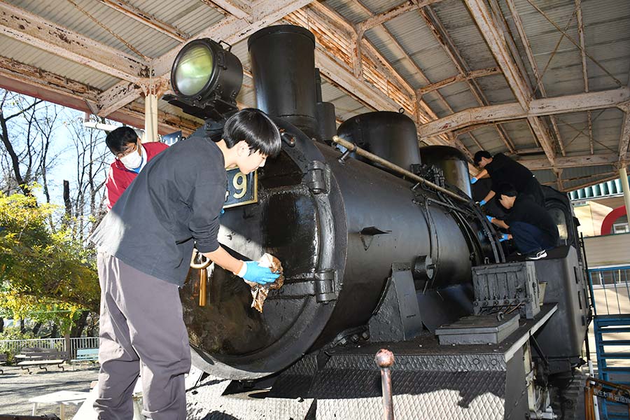 群大理工学部で最先端の宇宙工学を学ぶ JAXAの高柳大樹さん講演も