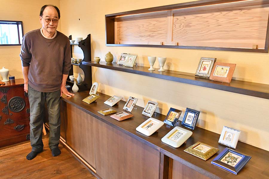 4802 教育博物館 全４巻　復刻掛軸3本付属　唐澤富太郎著　文生書院　送料無料 愛らしい動物のペン画中心に 伊東屋珈琲2号店で唐澤さん個展 | 桐生