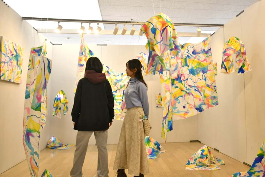 55人2年間の集大成 桐大短大部アート・デザイン学科 あすまで卒業