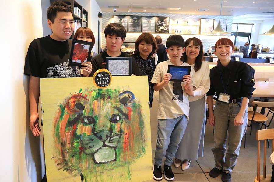 現代の名工・荒木千恵子さん死去 横振り刺しゅうの技用いた絵画確立 21