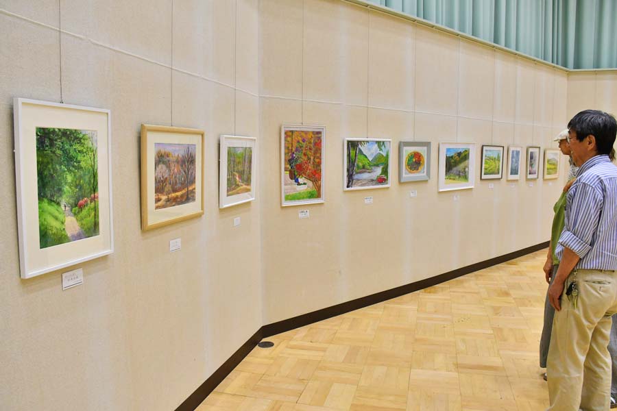 桐生天満宮がつなぐ縁 筑井孝子さん、重伝建のスケッチ展示 ギャラリー