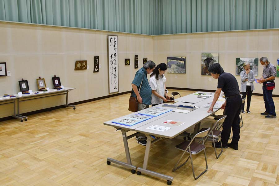桐生天満宮がつなぐ縁 筑井孝子さん、重伝建のスケッチ展示 ギャラリー